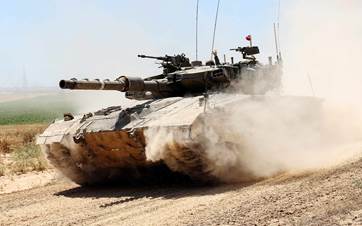 دبابة إسرائيلية على حدود غزة - AFP