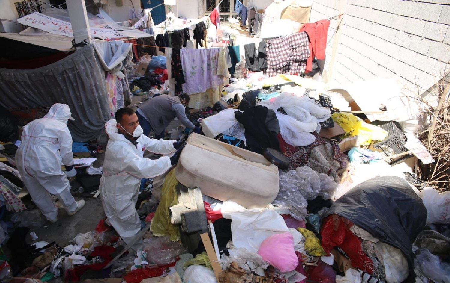 Li Êlihê ji malekê bi qasî 20 tonî zibil hat derxistin / Wêne: AA