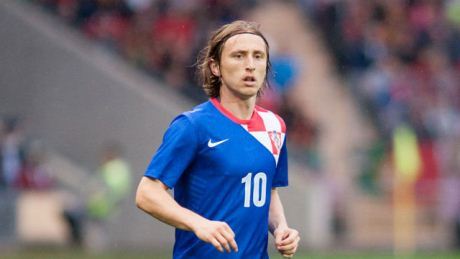 لوکا مۆدریچ تا ساڵی داهاتوو دووردەکەوێتەوە