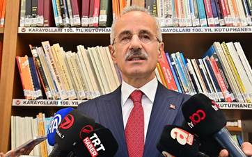 Türkiye Ulaştırma ve Altyapı Bakanı Abdulkadir Uraloğlu