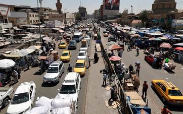A busy street in the Iraqi capital of Baghdad on April 12, 2021. Photo: AFP