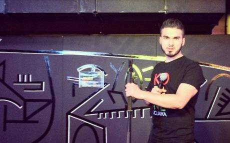 Kurdish comedian hosts fun-filled London night to raise funds for refugees