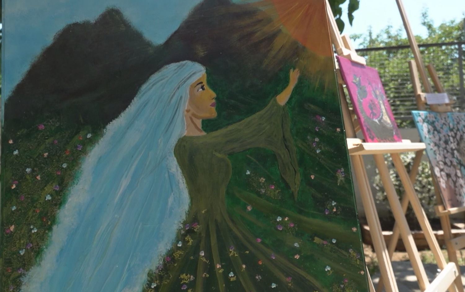 Ji bo 20 jinên di girtîgehê de pêşengeha wêneyan hat vekirin