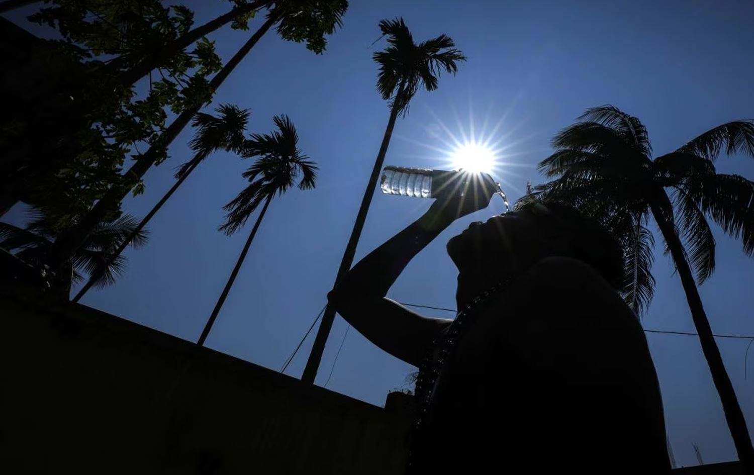 توێژینەوەیەک لە ئەڵمانیا: گەرمای شەوانە مەترسیی جەڵتەی مێشک زیاد دەکات