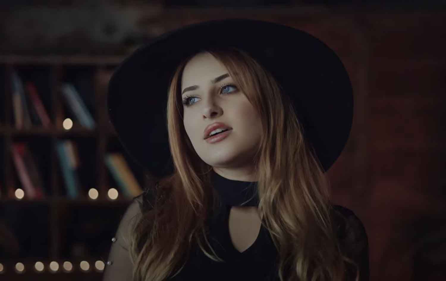 سێوە کامیل گۆرانییەک لە تێکستی رەنج سەنگاوی بڵاودەکاتەوە