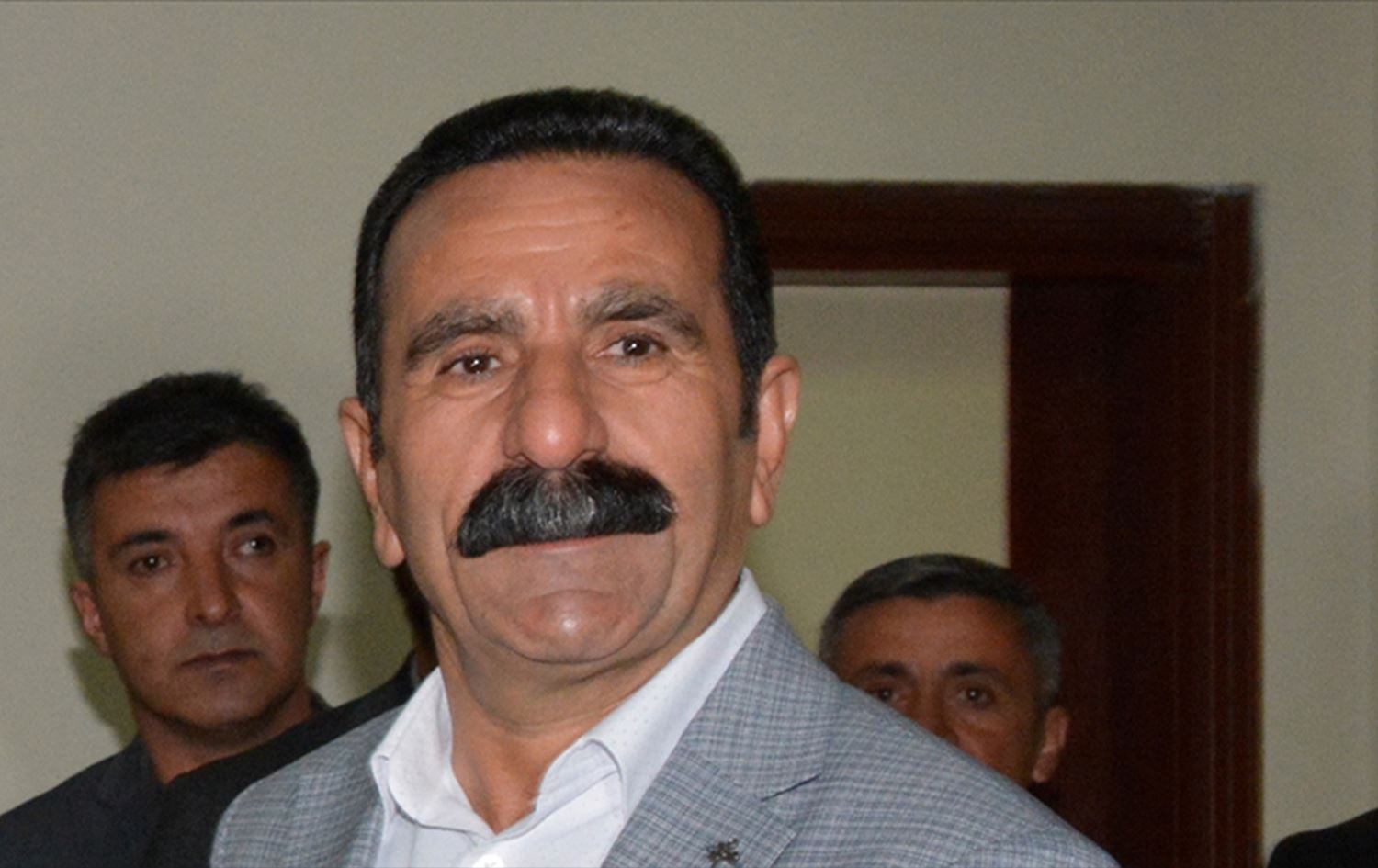 Turkish court hands down lengthy jail term for Kurdish mayor