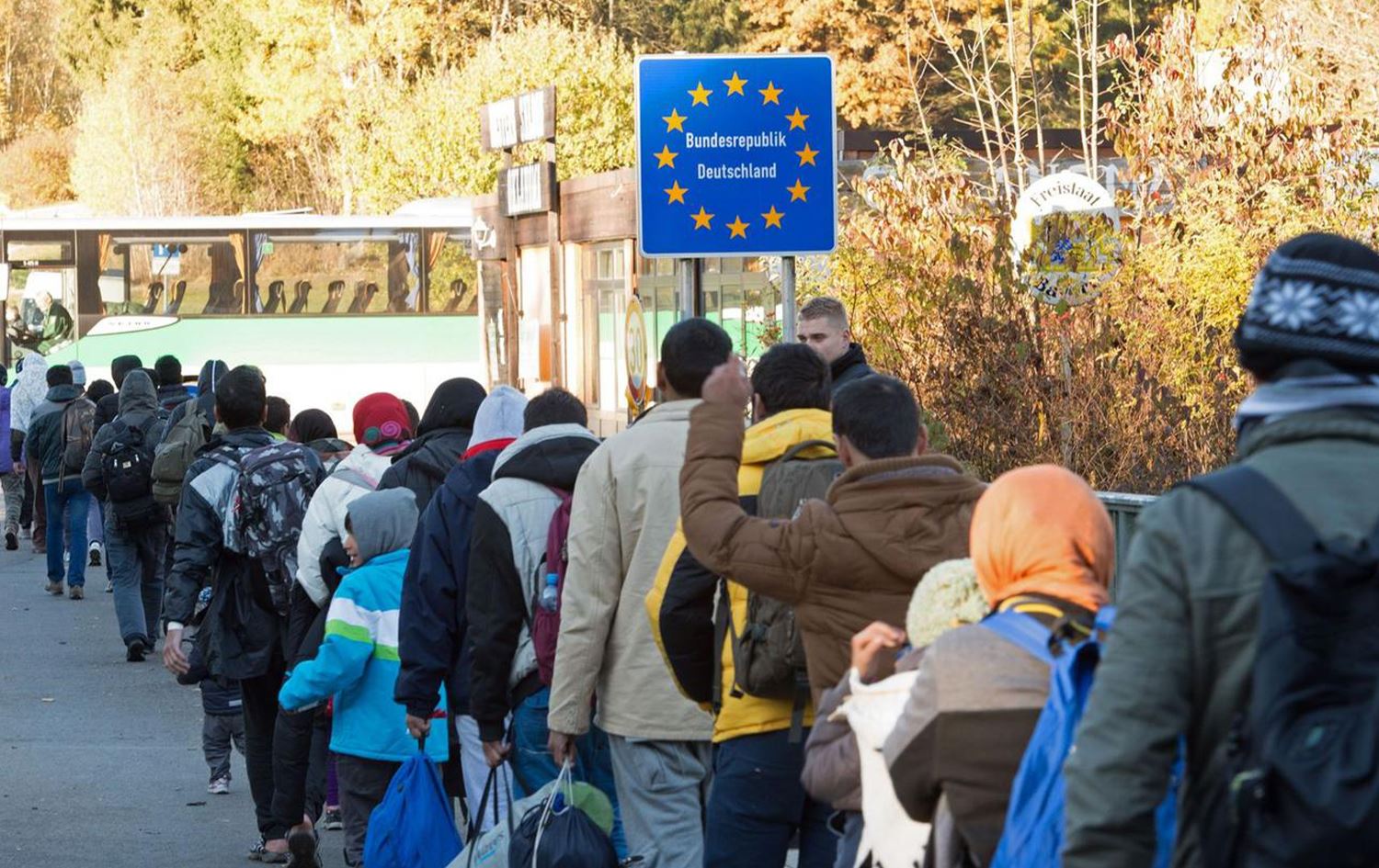 Penaberên ku gihîştine sînora Almanyayê/Wêne: dpa 