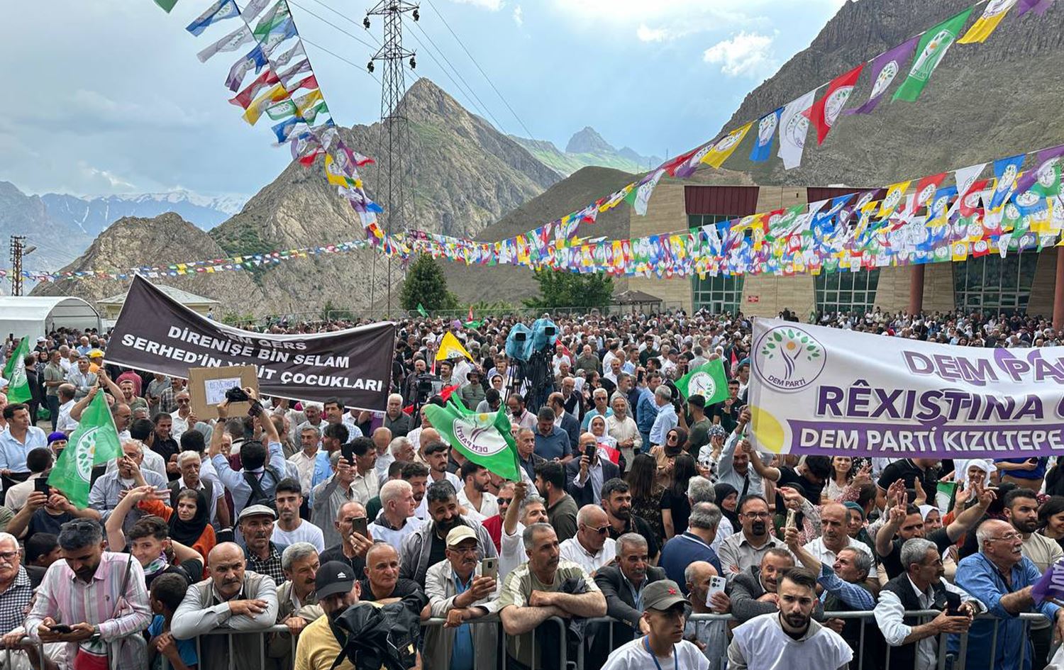Mitînga DEM Partî û DBPyê ya Colêmergê / Wêne: Rûdaw