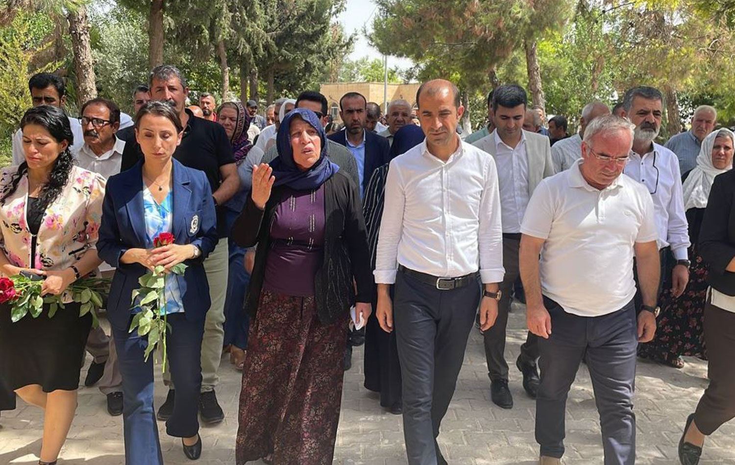 DEM Parti Eş Genel Başkanı Tülay Hatimoğulları (sol-2) anmaya katıldı. / Sosyal medya