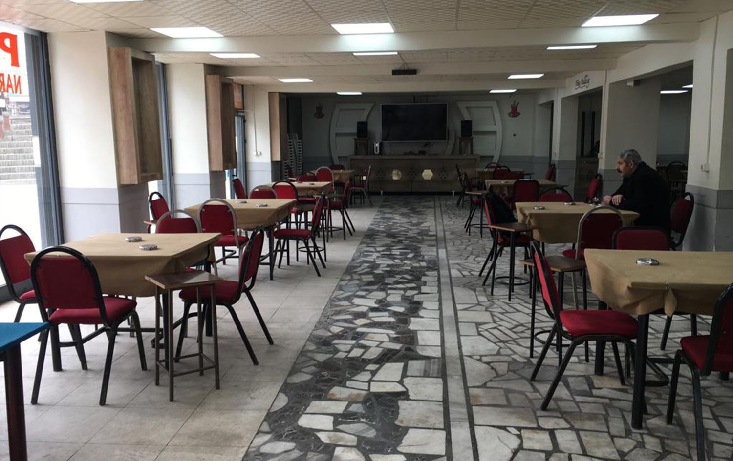 Di nav 16 mehan de 218 qehwexane hatine girtin / Wêne: Arşîv