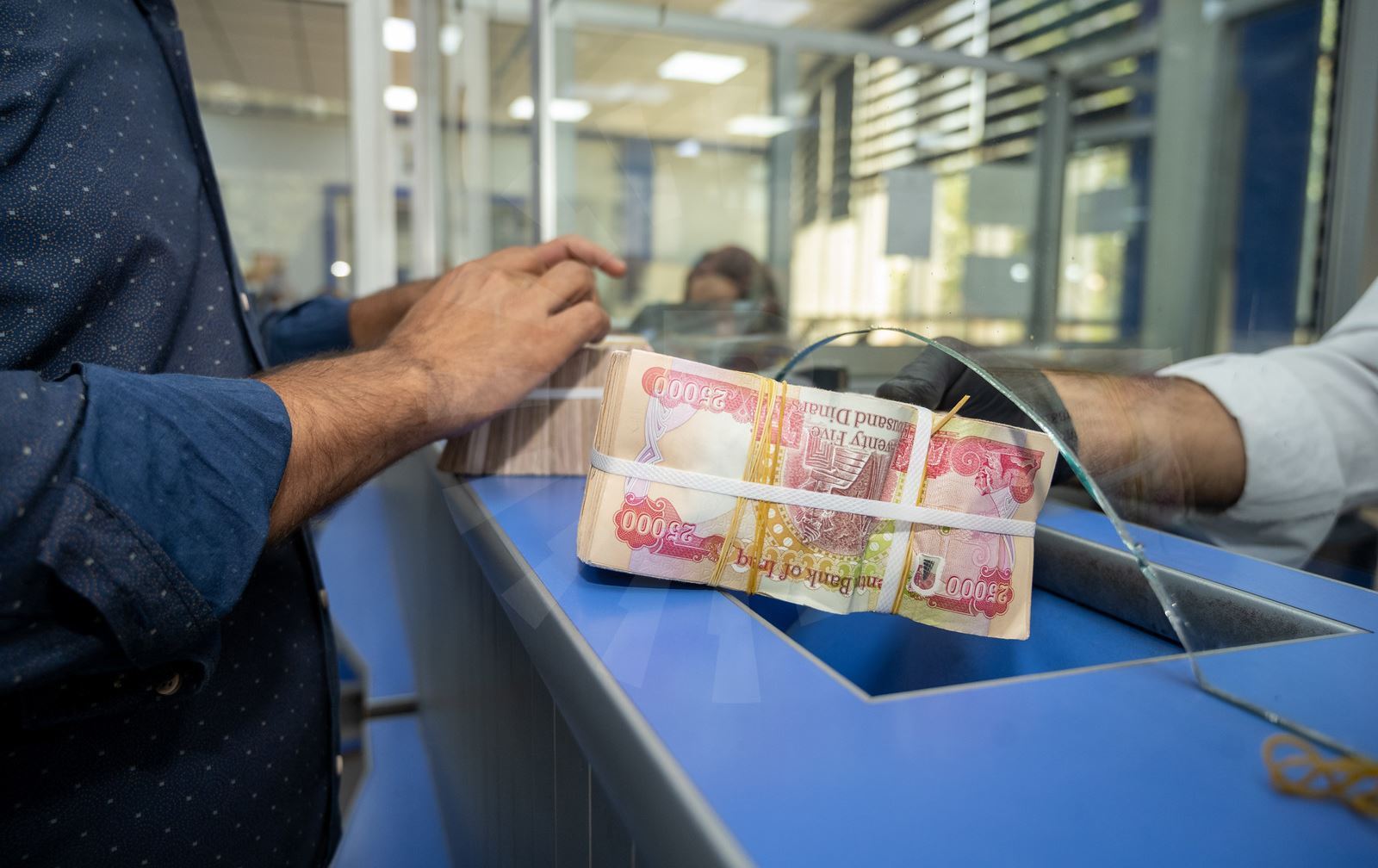 خاوەن کۆمپانیایەکی ئاڵوگۆری دراو: کۆمپانیا هەیە بە 20 ملیار دینار سزادراوە