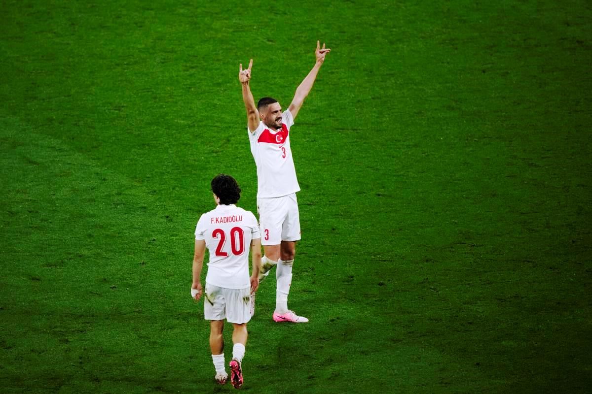 مەریح دەمیرال