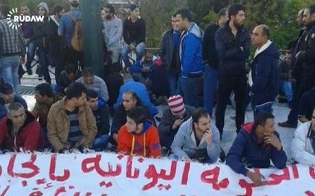 Rojavalı mülteciler açlık grevinde