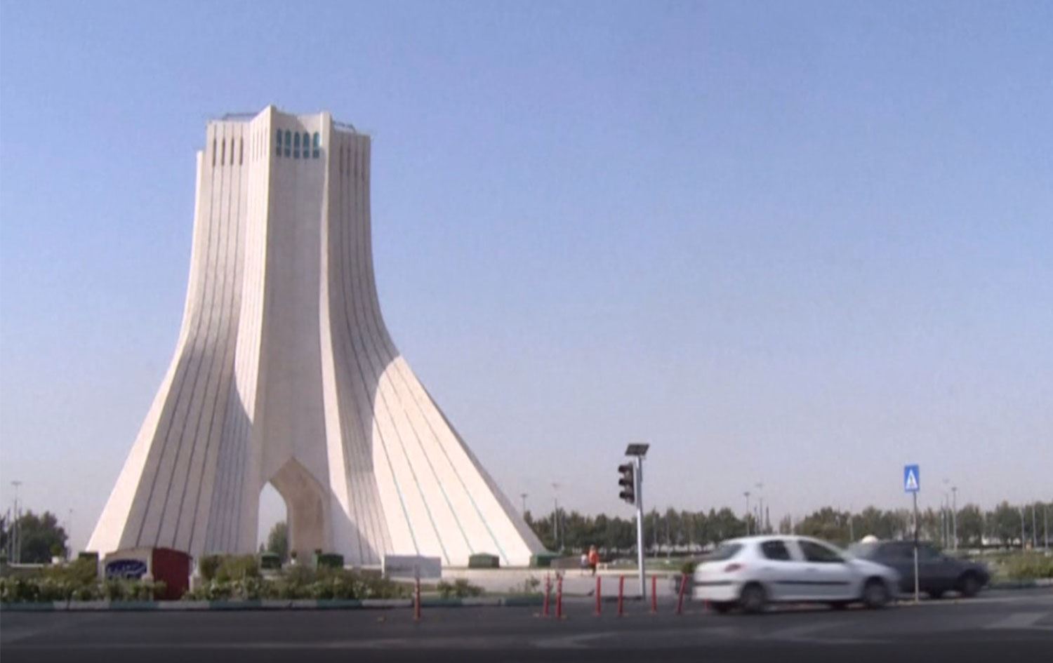 نەبوونی متمانەی بەشێکی خەڵک ئەرکی سەرۆککۆماری نوێی ئێران قورستر دەکات