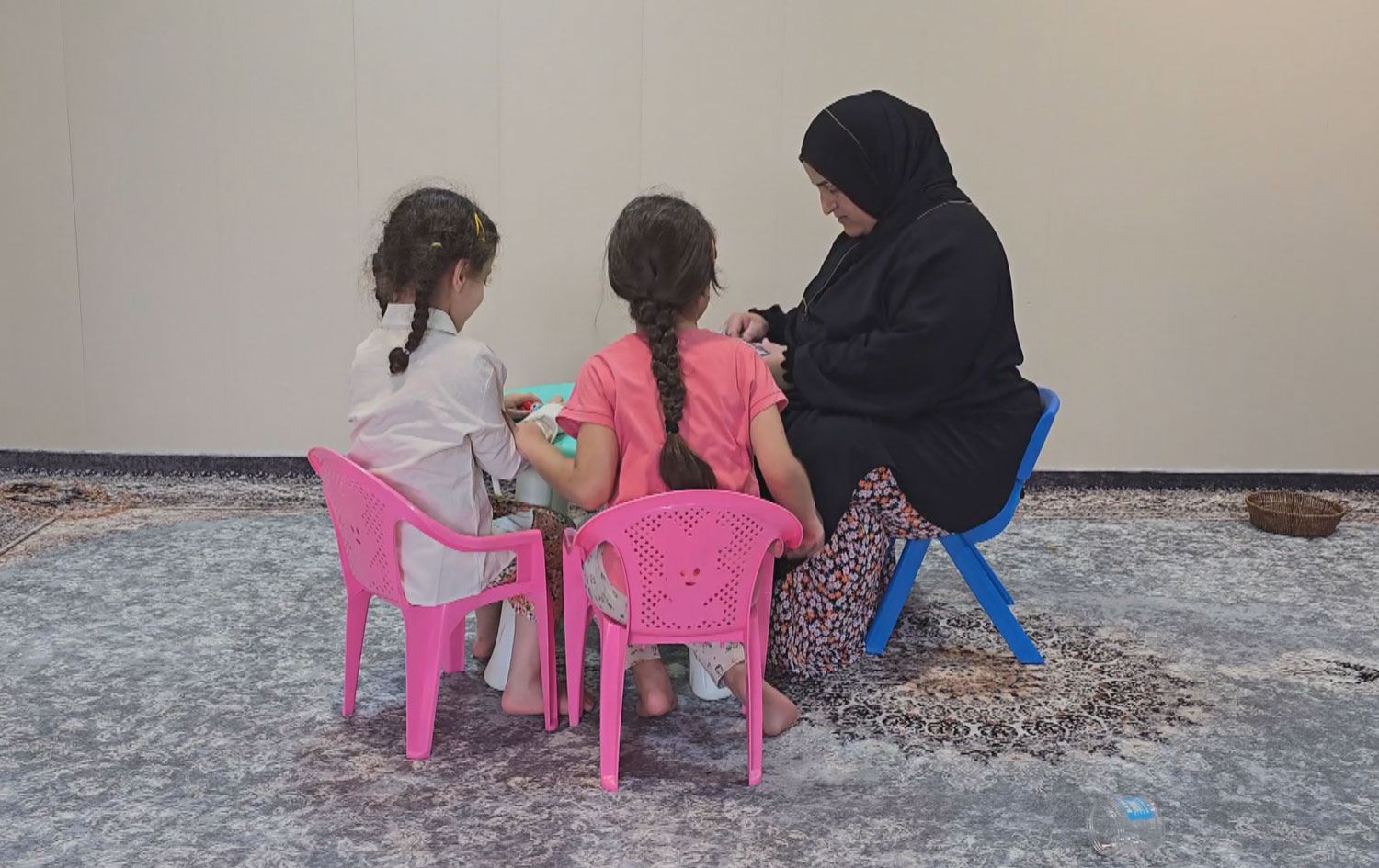 پیاوێک لە هەولێر ژنەکەی و دوو منداڵی ئۆتیزمی جێدەهێڵێت: داوای پیتزا دەکەن و پارەم نییە بیکڕم بۆیان