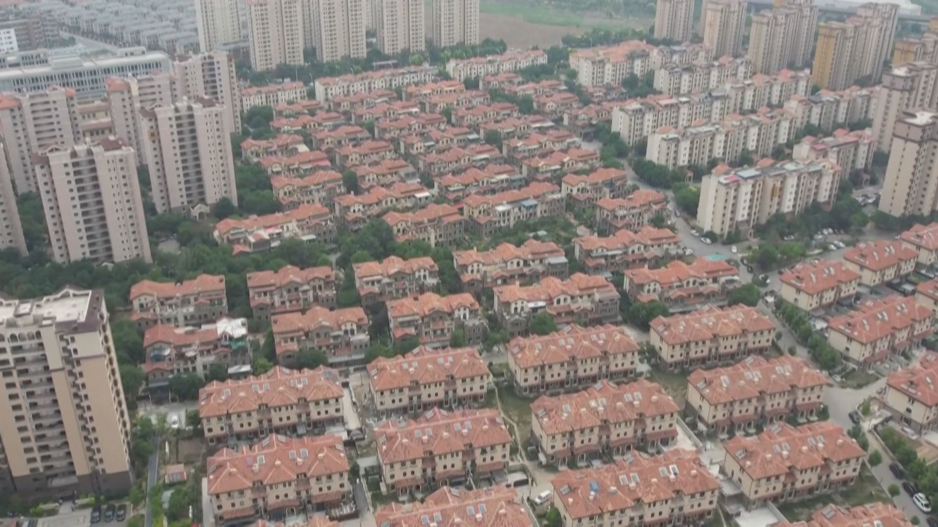 قەیرانی خانووبەرە و سستیی گەشەی ئابووری بازاڕی کاری چینی لاواز کردووە