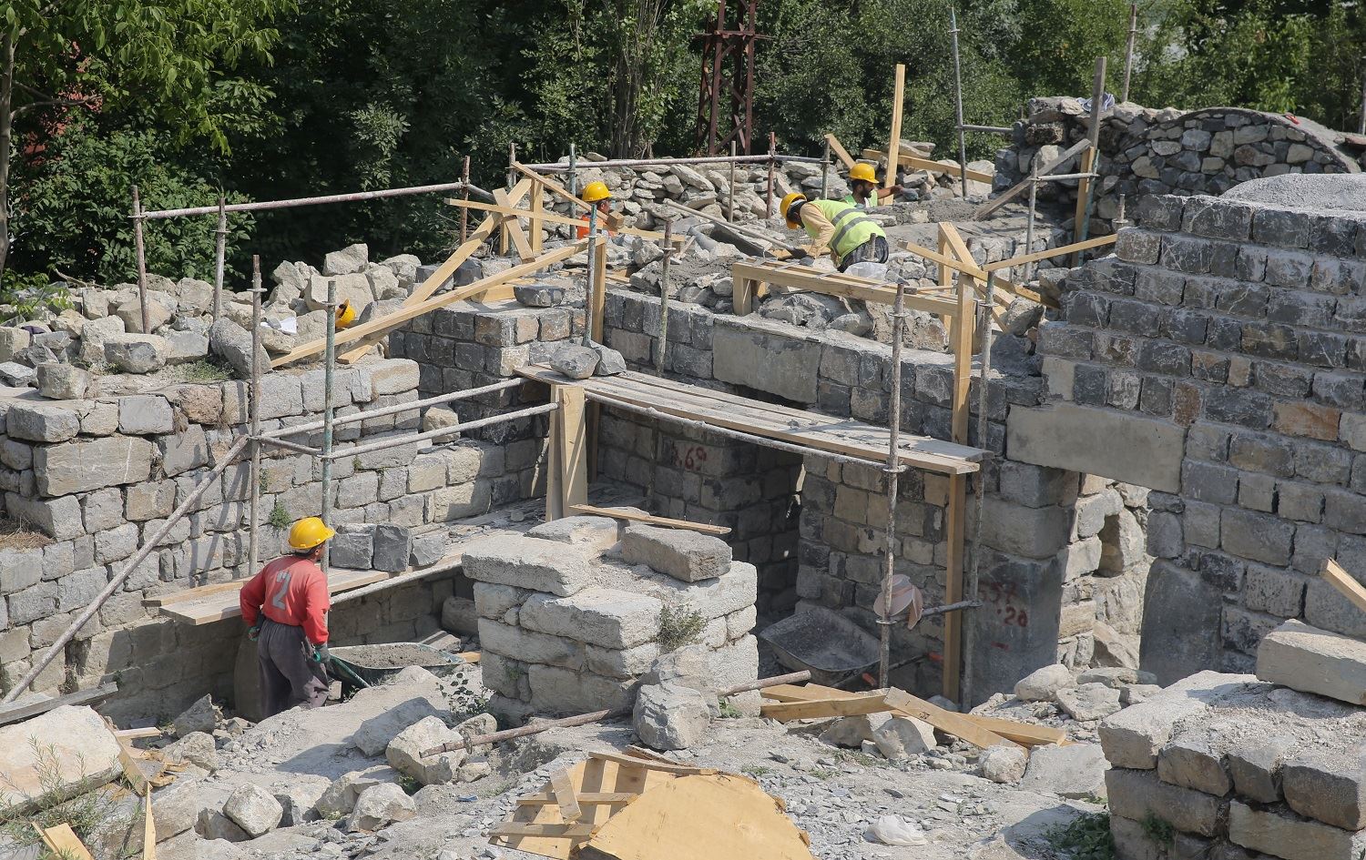 Medreseya Zeynel Begê tê nûkirin / Wêne: AA