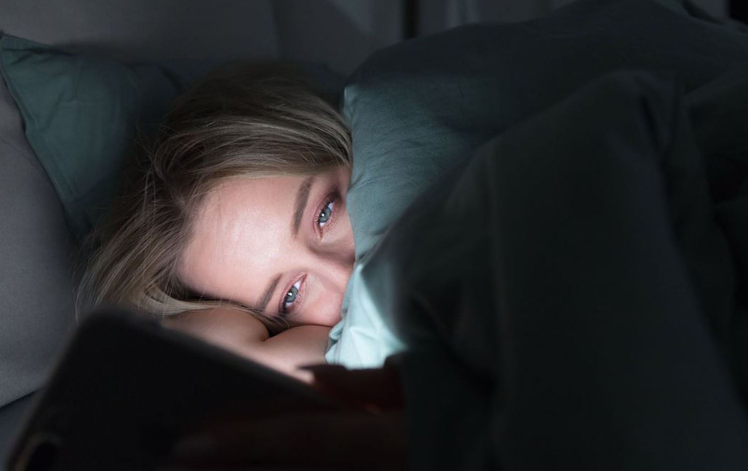 توێژینەوەیەک: بەکارهێنانی مۆبایل پێشخەوتن کاردەکاتە سەر کوالێتیی خەو