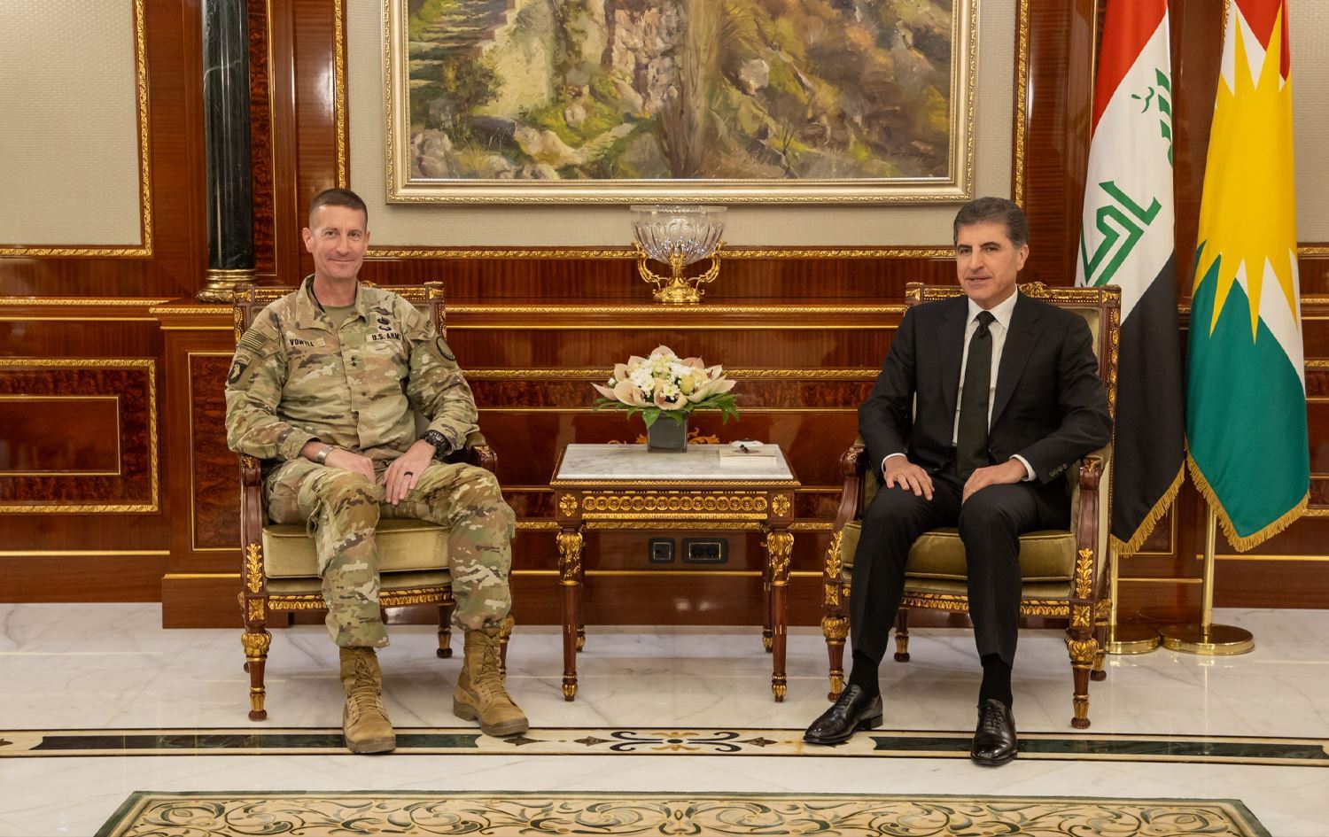  Kürdistan Bölgesi Başkanı Neçirvan Barzani ve Irak ve Suriye'deki IŞİD Karşıtı Uluslararası Koalisyon Güçleri Genel Komutanı General Joel Vowell