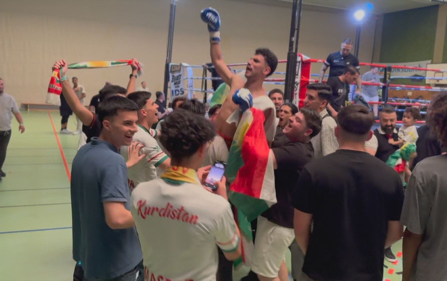 یاریزانێکی گەنجی کورد لە وەرزشی کیک بۆکسینی ئەڵمانیا دەنگدەداتەوە