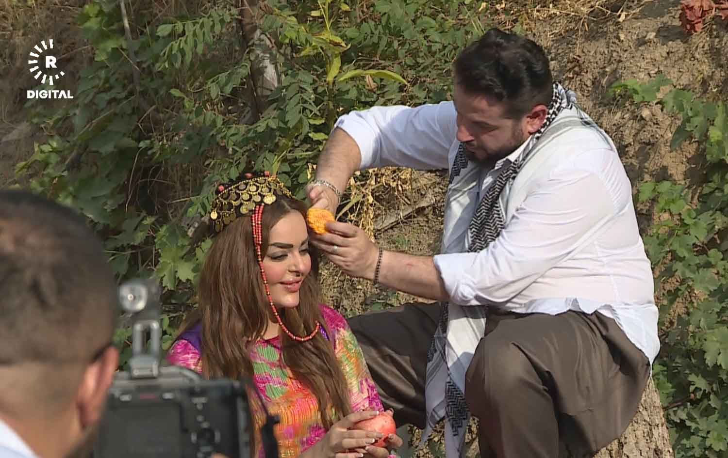 هێمن حەمەساڵح ڤیدیۆکلیپی 'شاژن' لە باڵەکایەتی وێنەدەگرێت