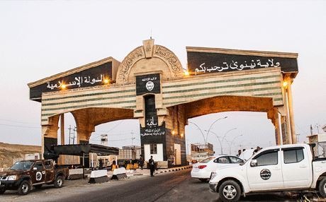 DAIŞ keçên diçin dibistanê zorê “zewaca cîhadî” dikin