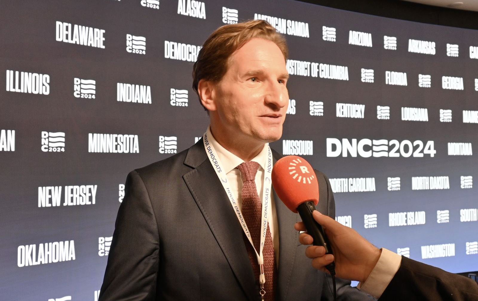 رکابەرێکی پێشووی بایدن بۆ رووداو: گرنگە سەرۆکی داهاتووی ئەمریکا گوێ بۆ کورد بگرێت