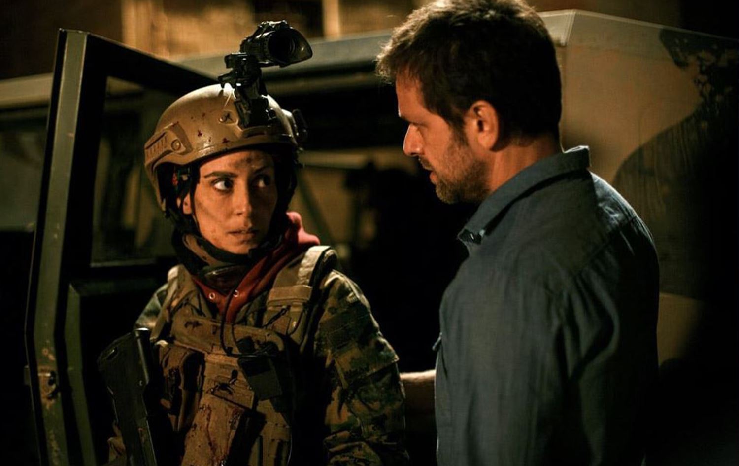 Melîsa Sozen rola şervaneke YPJyê dilîze / Wêne: Torên Civakî