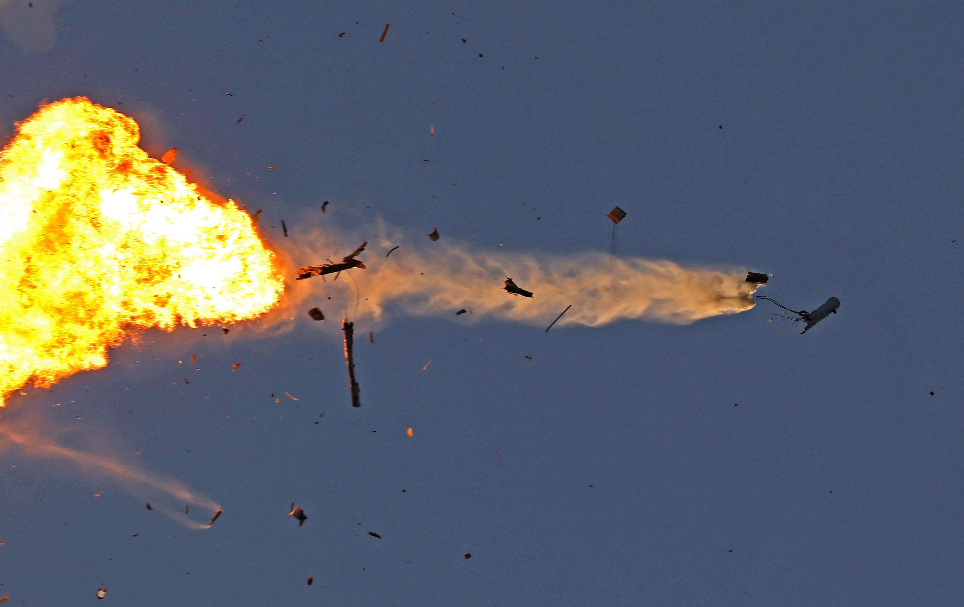 Hizbullah İsrail'e 320 füze ateşlediğini duyurdu | Rudaw.net