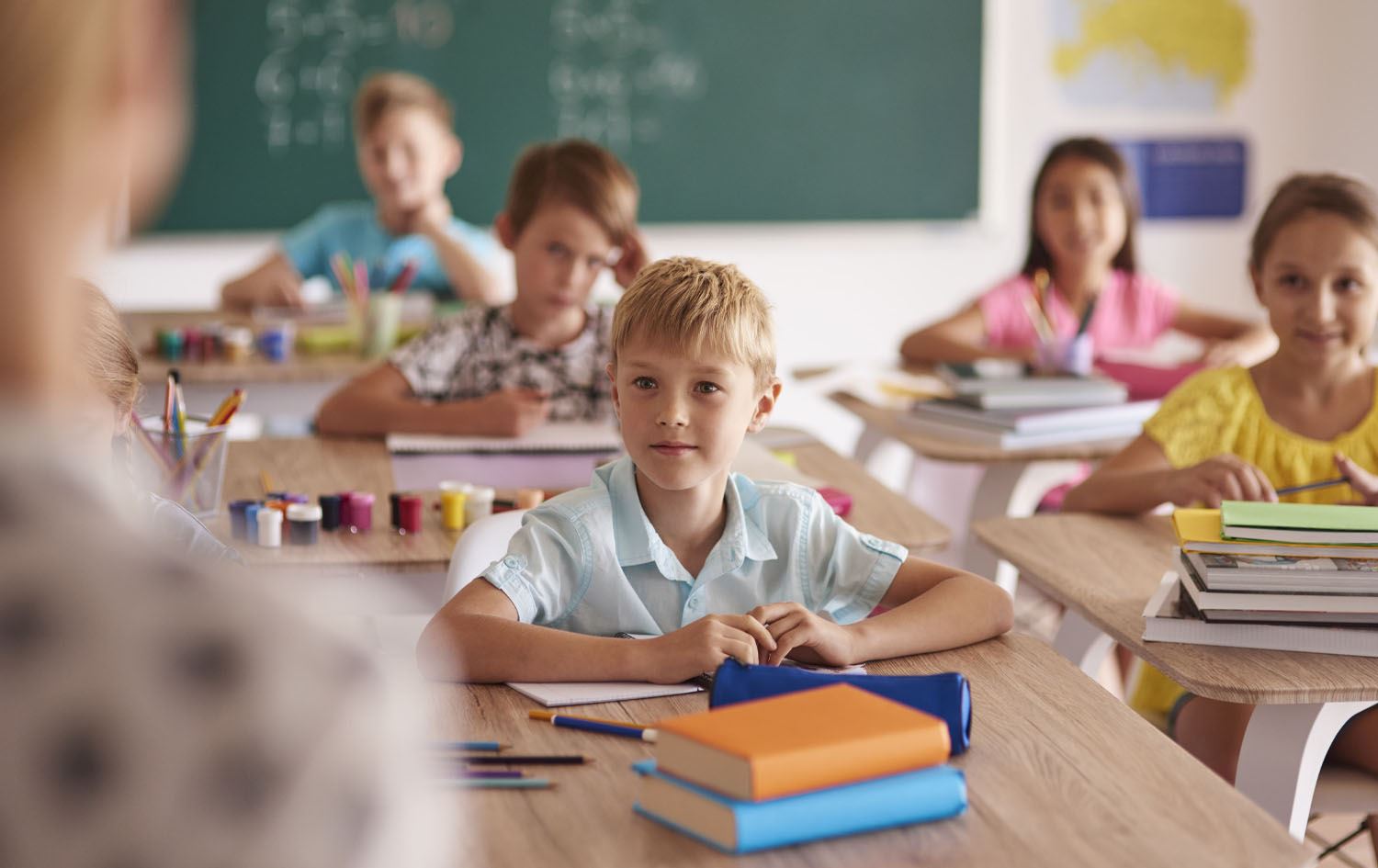 توێژینەوەیەک: خۆشەویستی بۆ فێربوون، قوتابی دەباتە لووتکە