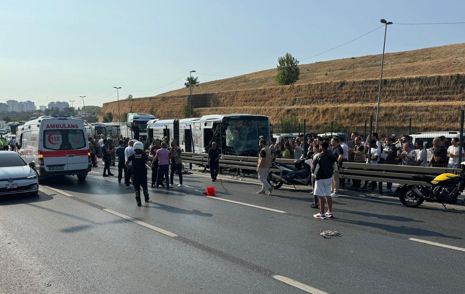 Li Stenbolê metrobusê qeza kir / AA
