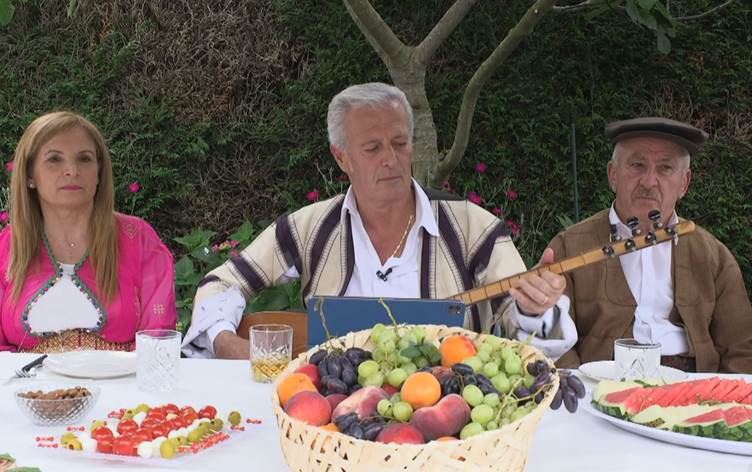 Semîr Yûsif stranan dibêje