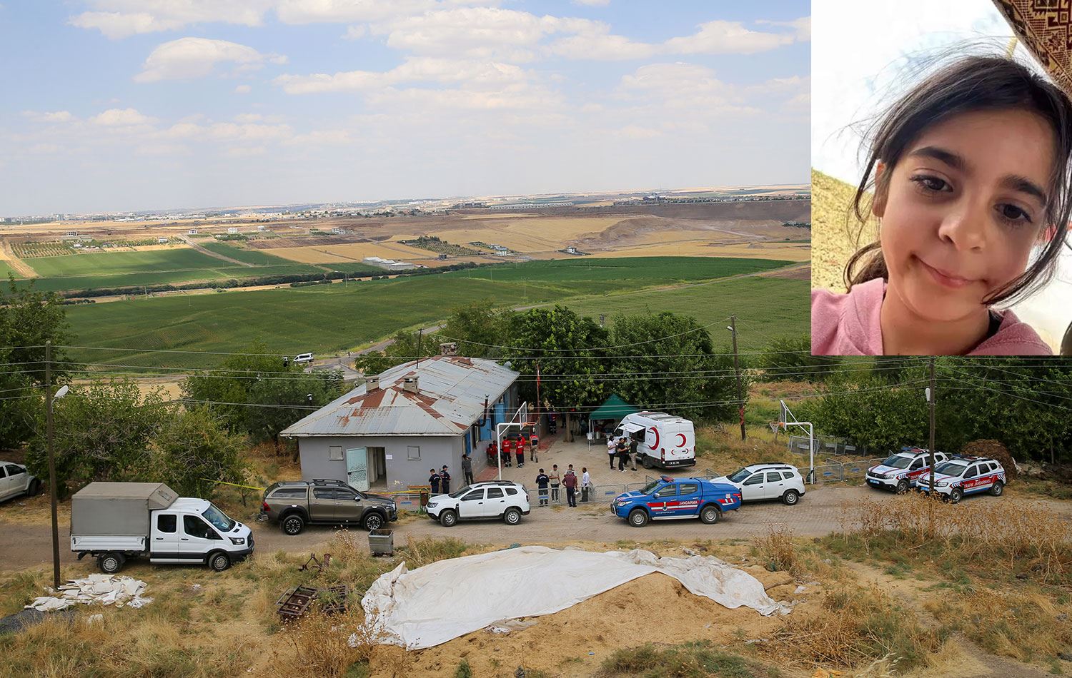 Kayıp Narin Güran'ı arama çalışmalatrı sürüyor. / AA