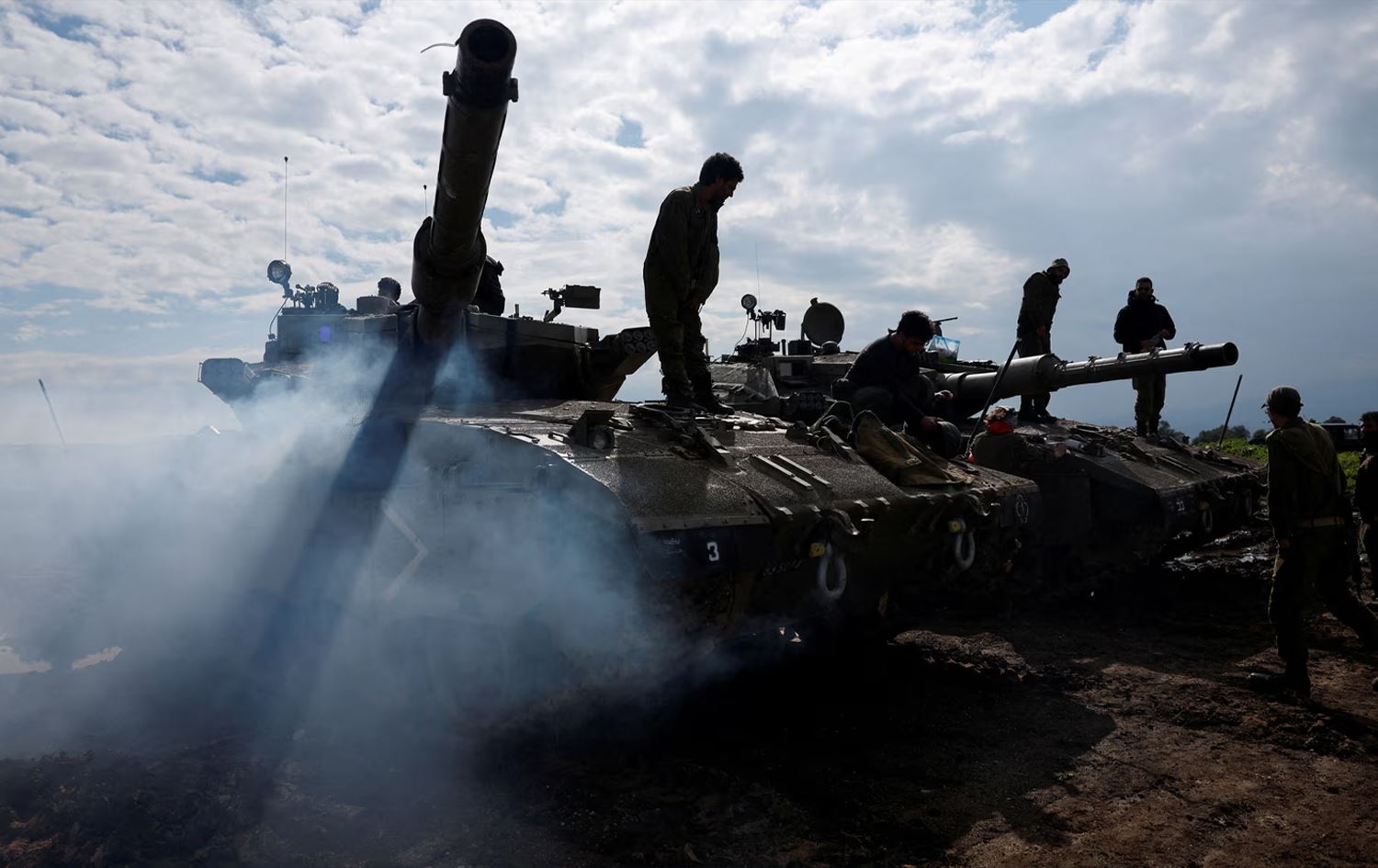 بەریتانیا 30 مۆڵەتی هەناردەکردنی چەک بۆ ئیسرائیل هەڵدەپەسێرێت