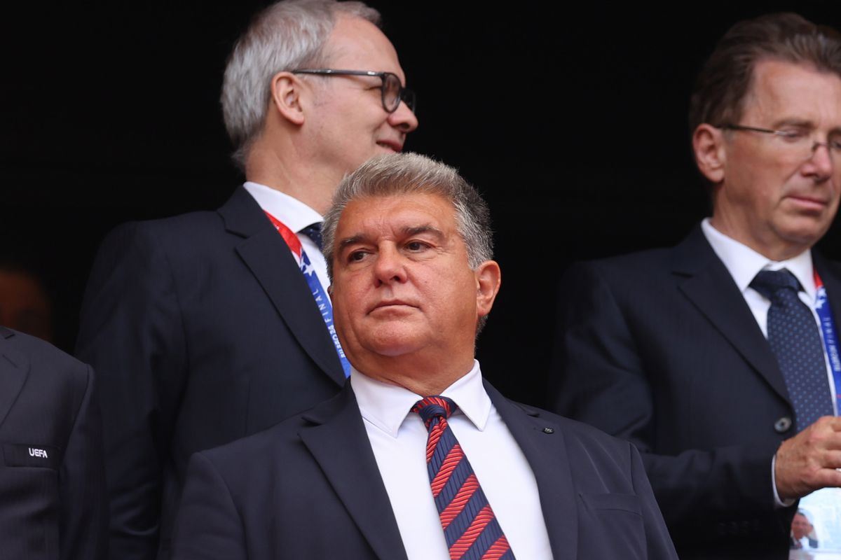 خوان لاپۆرتا کێشەی نێوان بارسا و ریال دەخاتەڕوو