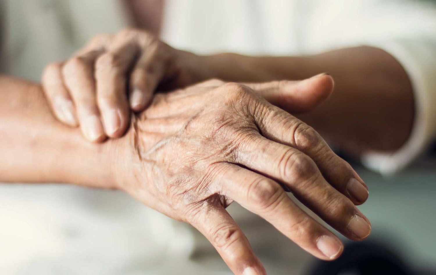 توێژینەوەیەک: نەخۆشییەکانی کۆئەندامی هەرس و برینی گەدە ئەگەری تووشبوون بە لەرزۆکی زیاددەکەن