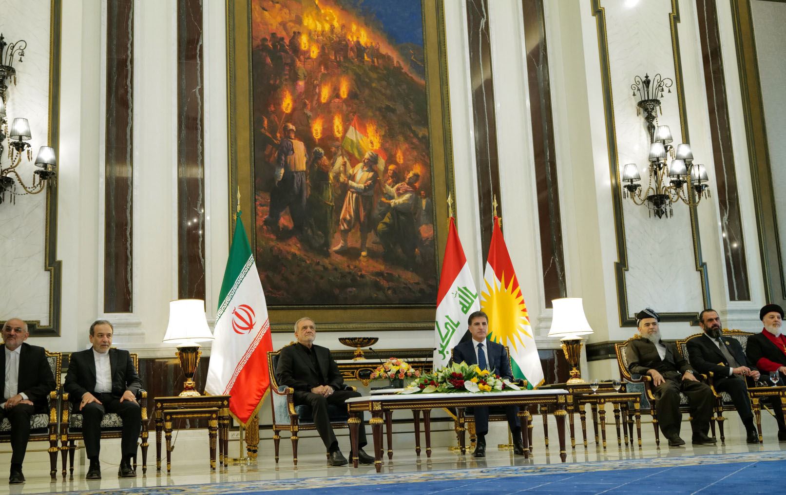  کۆبوونەوەی سەرۆکی هەرێمی کوردستان و سەرۆککۆماری ئێران لەگەڵ لايه‌نه‌ سياسييه‌كان و پێكهاته‌ ئايينى و نه‌ته‌وه‌يييه‌كانى هەرێمی كوردستان