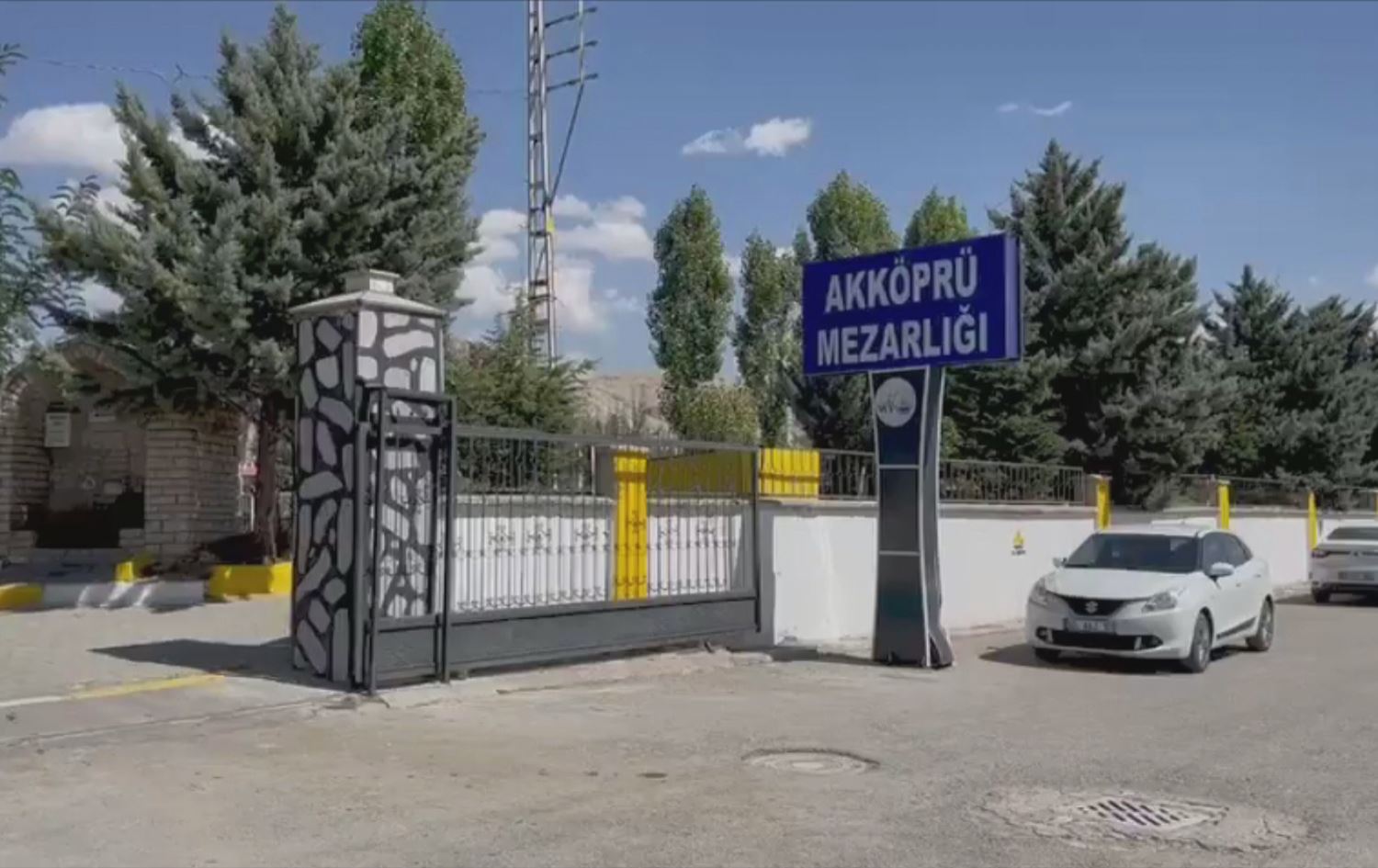 Li Wanê êrişî gortistanê hat kirin / Wêne: Şaredariya Bajarê Mezin a Wanê