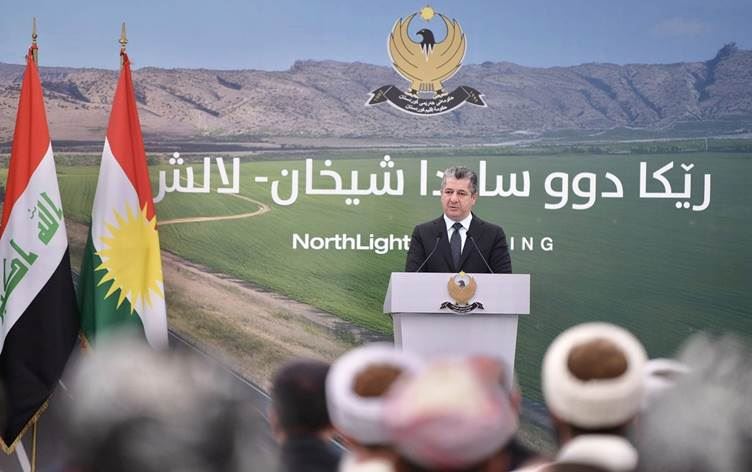 Mesrûr Barzanî kevirê hîmê rêya Şêxan-Lalişê danî/Wêne: Rûdaw