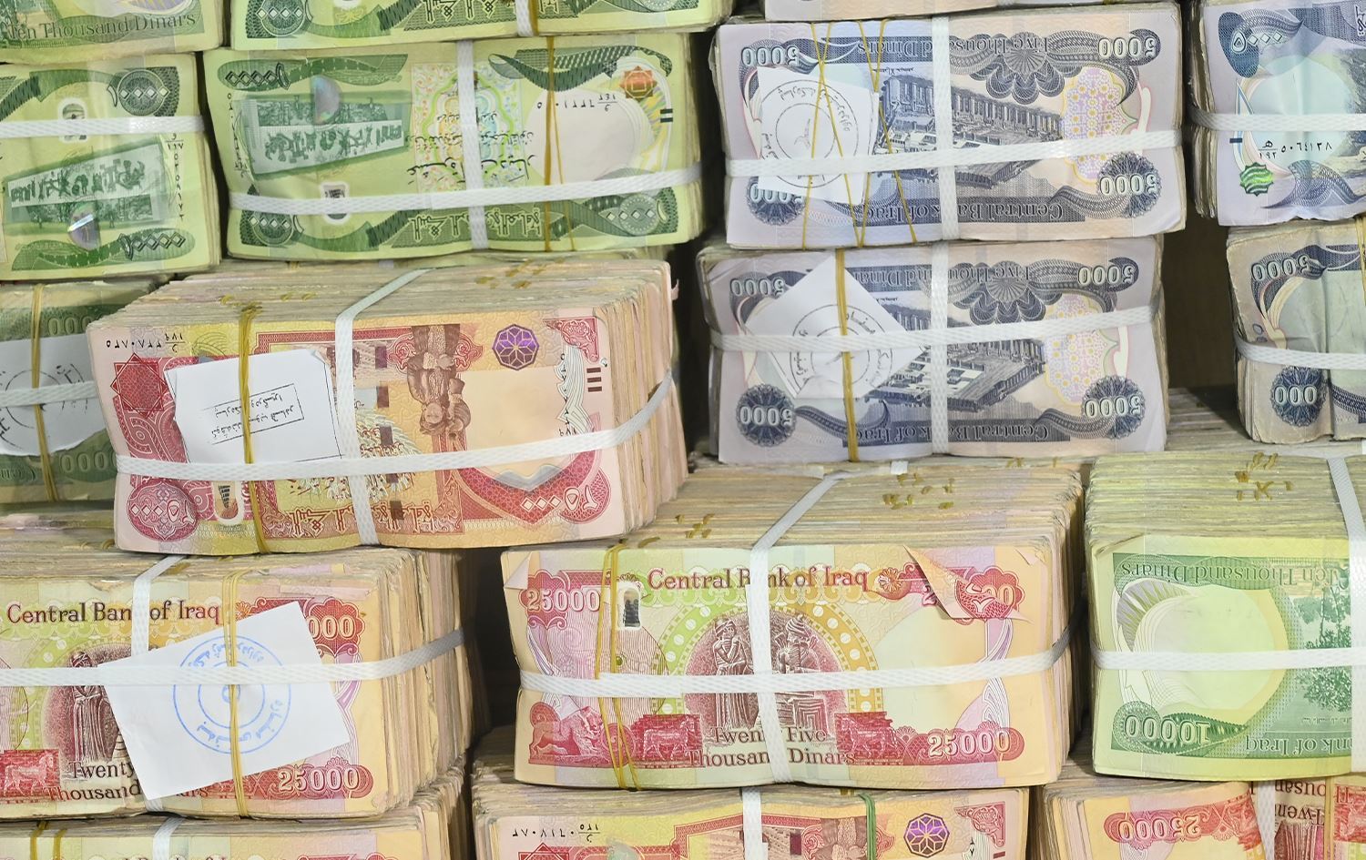 بغداد بصدد صرف 243 مليار دينار آخر لتمويل رواتب موظفي إقليم كوردستان لشهر آب