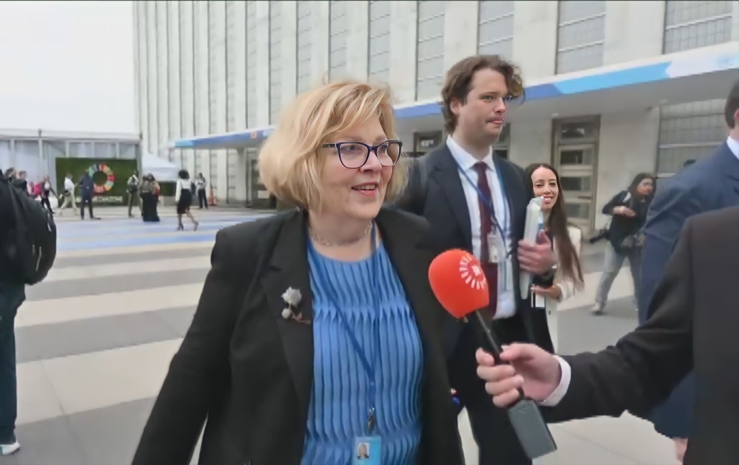  ABD Yakın Doğu İşlerinden Sorumlu Dışişleri Bakan Yardımcısı  Barbara A. Leaf