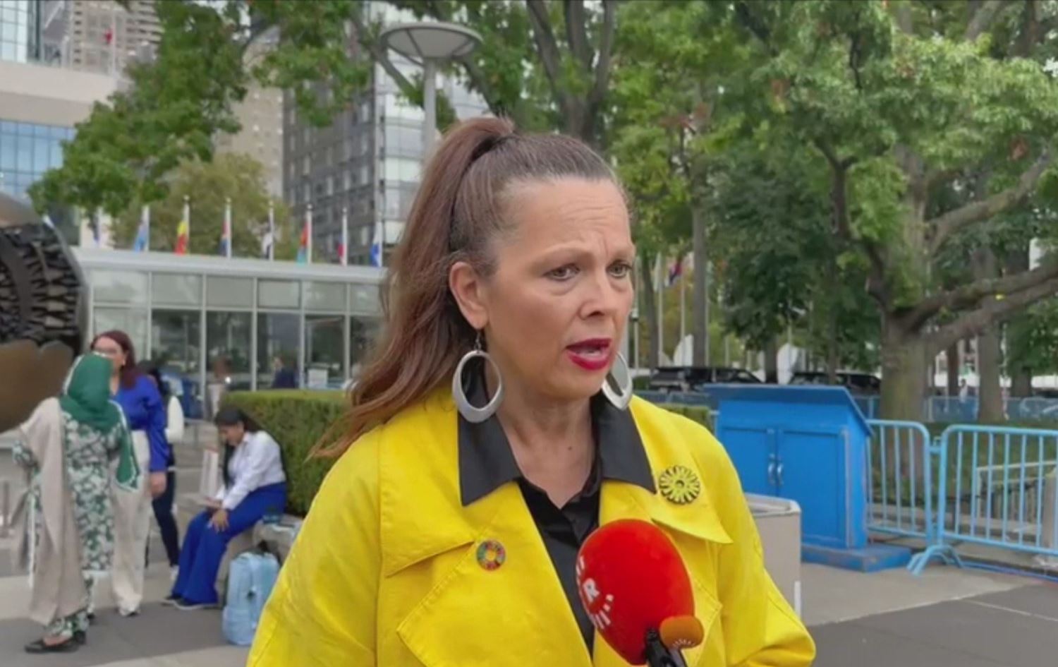 ئەلیشیا دۆگڵاس، دامەزرێنەری وۆتەر رایزینگ