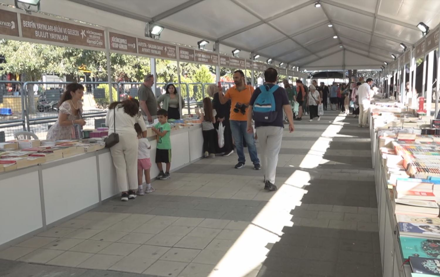 Rojên Pirtûkan a Kuçukçekmeceyê 