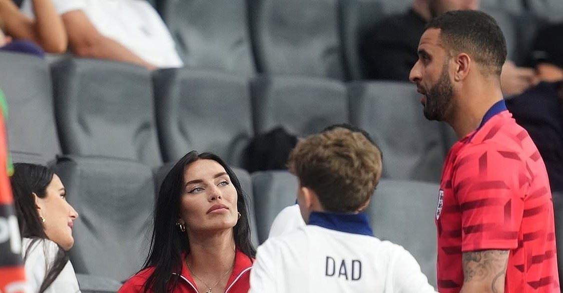 واکەر و هاوژینەکەی