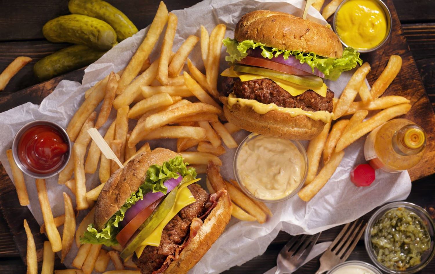 توێژینەوەیەک: 60٪ـی گەنجان خۆراکی ناتەندروست دەخۆن