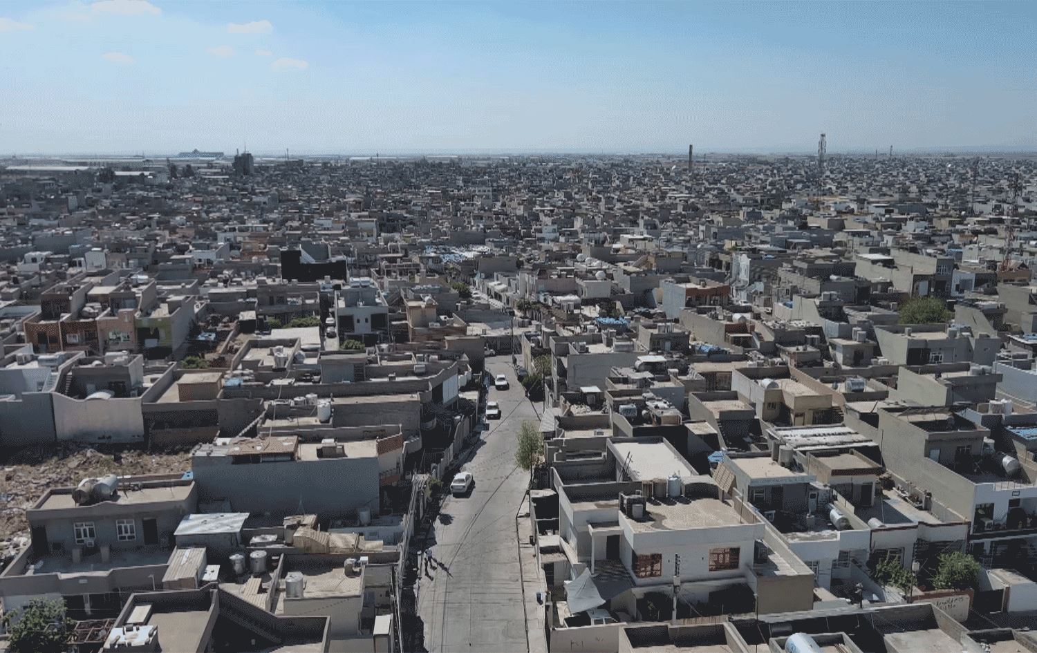 خاوەنی خانووە زێدەڕۆکان لە هەولێر داوای هەمواری یاسای تاپۆکردن دەکەن و بەشێک لە بەربژێران بەڵێنیان پێدەدەن