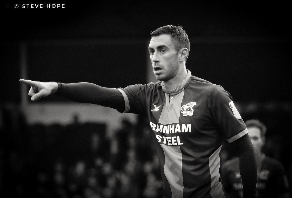 یاریزانێکی پێشووی پرێمەرلیگ بە شێوەیەکی تراژیدی گیانی لەدەستدا