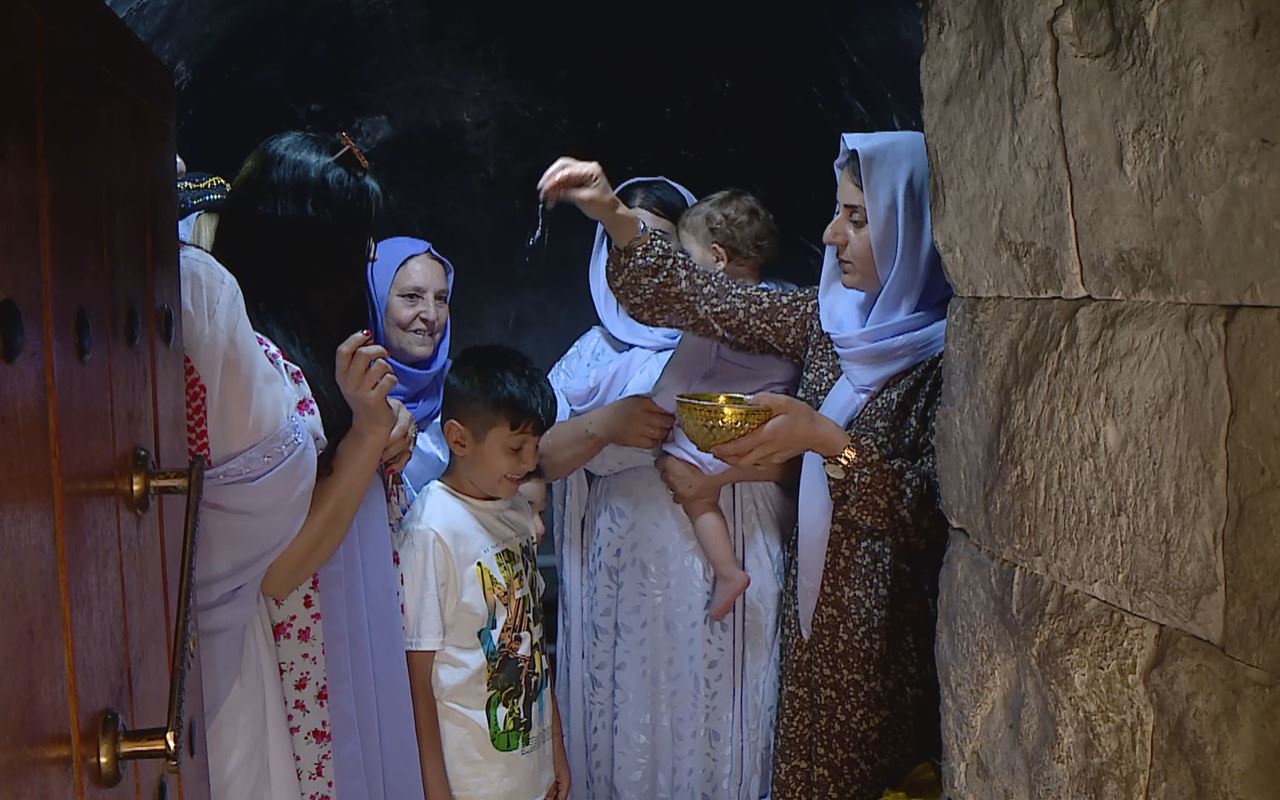رێوڕەسمی 'سوارکردنی پەری' لە لالش بەڕێوەچوو
