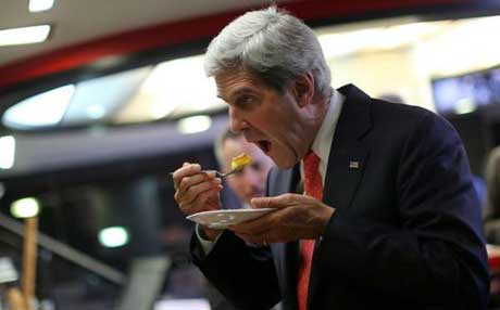 رامەڵڵا : جۆن کێری لەفەی گەس دەخوات