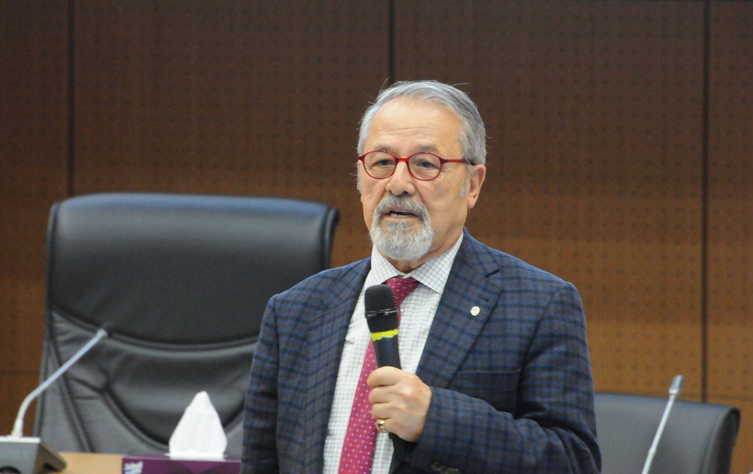 Prof. Dr. Naci Görür / Arşiv